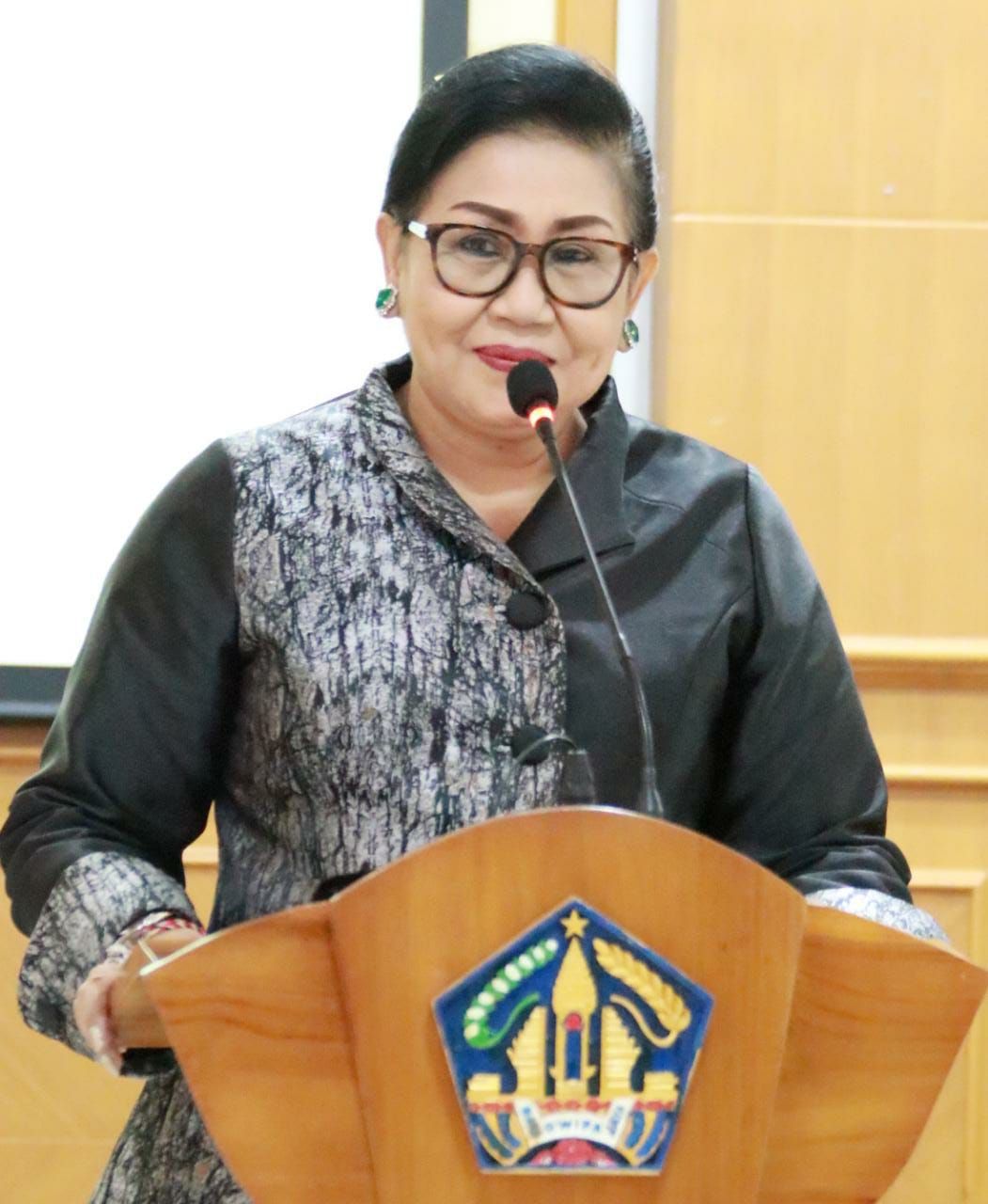 podiumnews.com-Legislator Perempuan Bali Jangan Cuma jadi Penghias Gedung Parlemen 